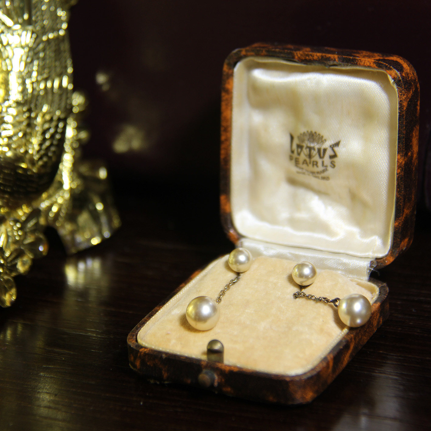 戴珍珠耳环的少女vintage年代银标老式珍珠耳夹带原盒英国制造