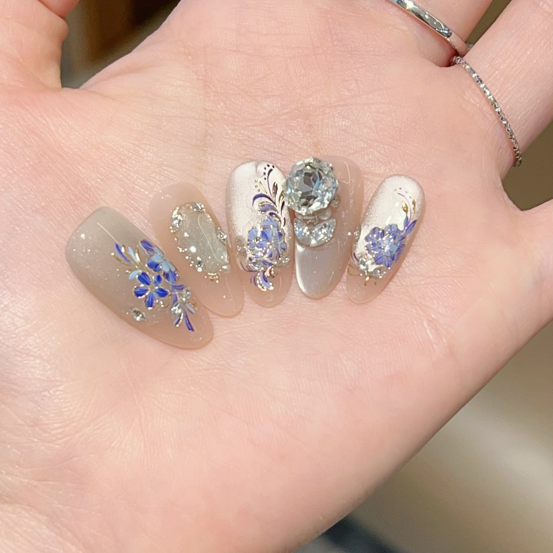 【白柚青花】法式猫眼穿戴甲显白高级感短款夏天冰透蓝钻美甲