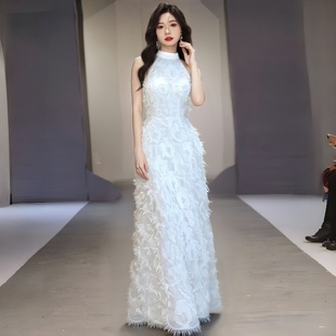 仙女风白色挂脖晚礼服女羽毛流苏长裙气质名媛轻奢高级感连衣裙女