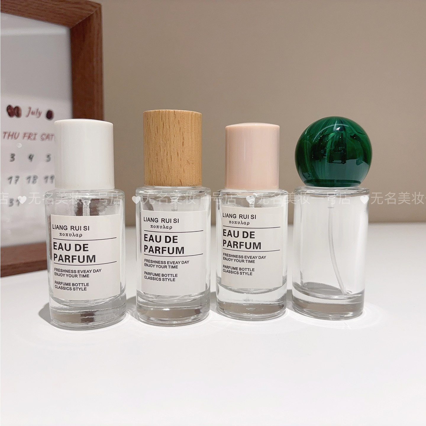 高档香水分装瓶空瓶玻璃喷雾瓶20毫升圆柱便携小样瓶替换瓶圆木盖,彩妆/香水/美妆工具,化妆/美容工具,淘宝优惠券,粉丝福利购,淘宝优惠卷