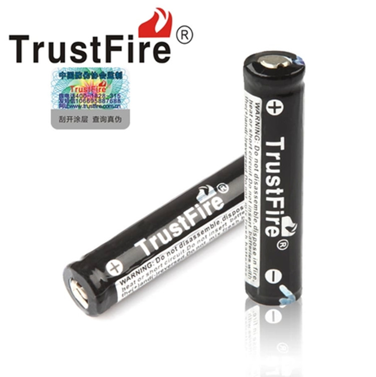 ÕýÆ·TrustFire 10440 600maH3.7V AAAÆßºÅ´ø±£»¤°å³äµçï®µç³Ø