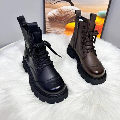 真皮马丁靴女时尚漆皮短靴厚软底