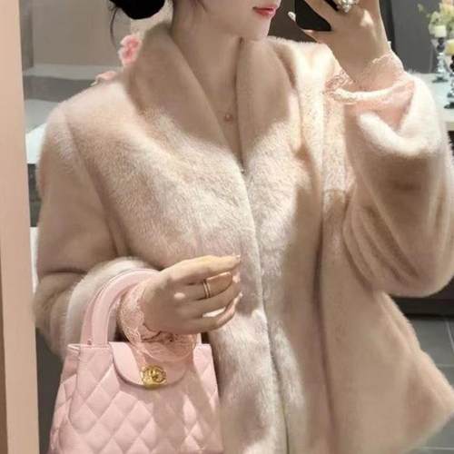 皮毛一体美丽法则粉色麂皮绒十字貂环保皮草毛毛外套女冬2025新款