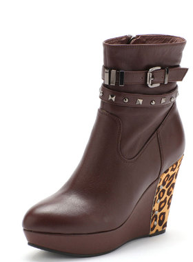 大码真皮短靴子女冬棕色牛皮圆头厚底水台超高坡跟拉链SS24S73903