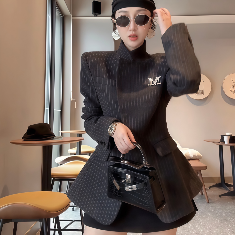2026年春季新款韩版轻奢百搭通勤深灰色细条纹正肩收腰西装外套女,女装/女士精品,西装,淘宝优惠券,粉丝福利购,淘宝优惠卷