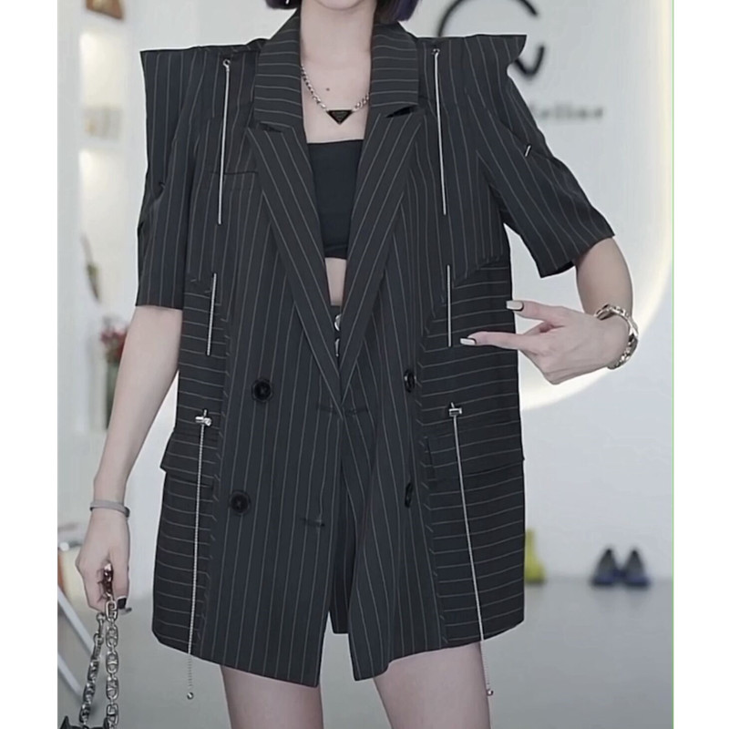 2025秋款新款条纹西装女时尚套装甜酷短袖外套休闲短裤子两件套女