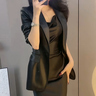2026年春季时尚新款轻奢风黑色皮衣西装外套连衣裙女气质显瘦套装