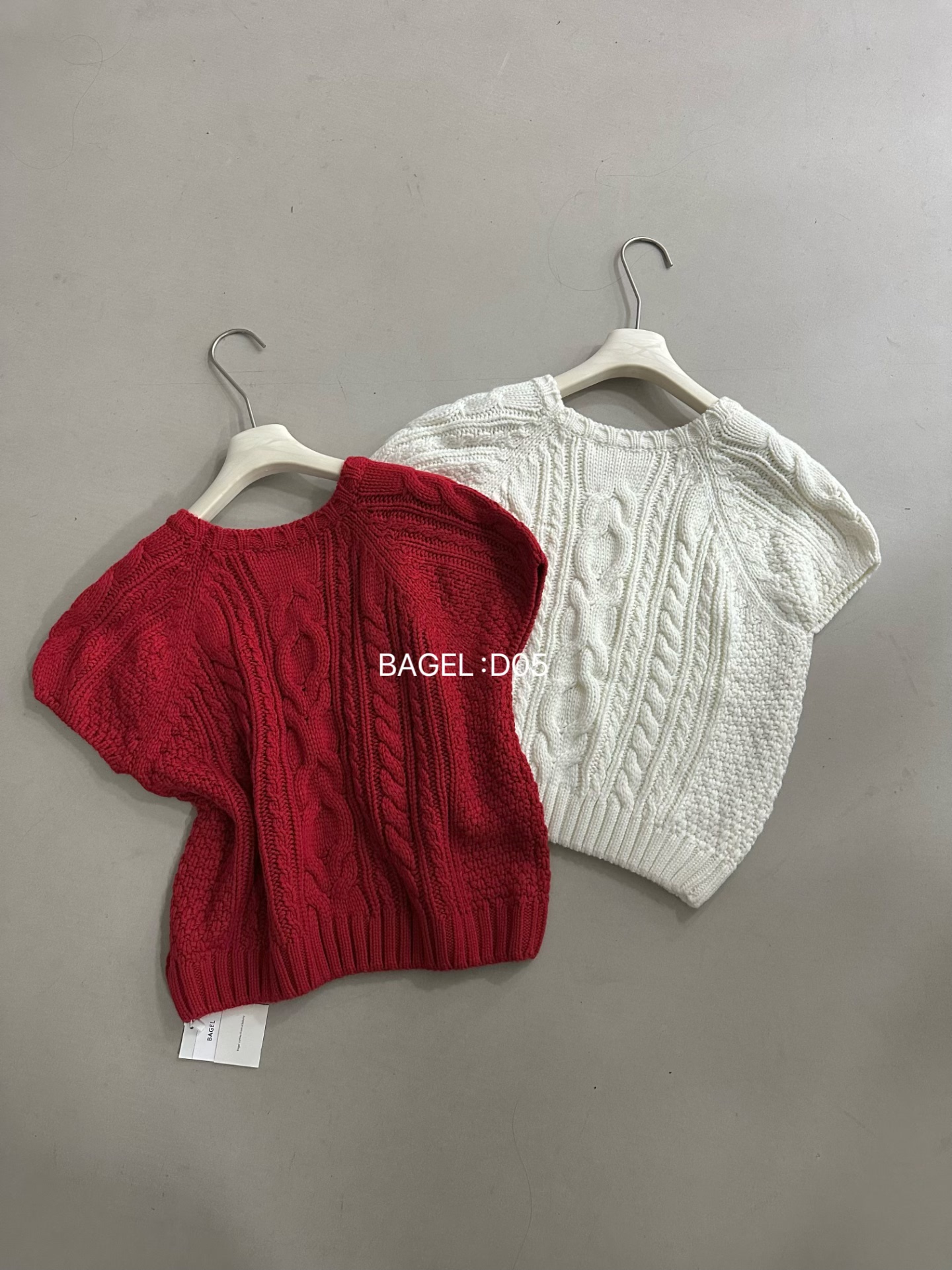 BAGEL女装2025早秋新款韩版重工麻花纯色圆领套头短袖针织衫D05