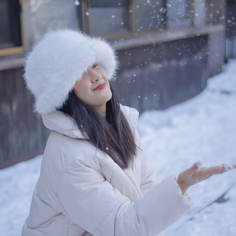 哈尔滨长白山旅游毛毛可爱渔夫帽