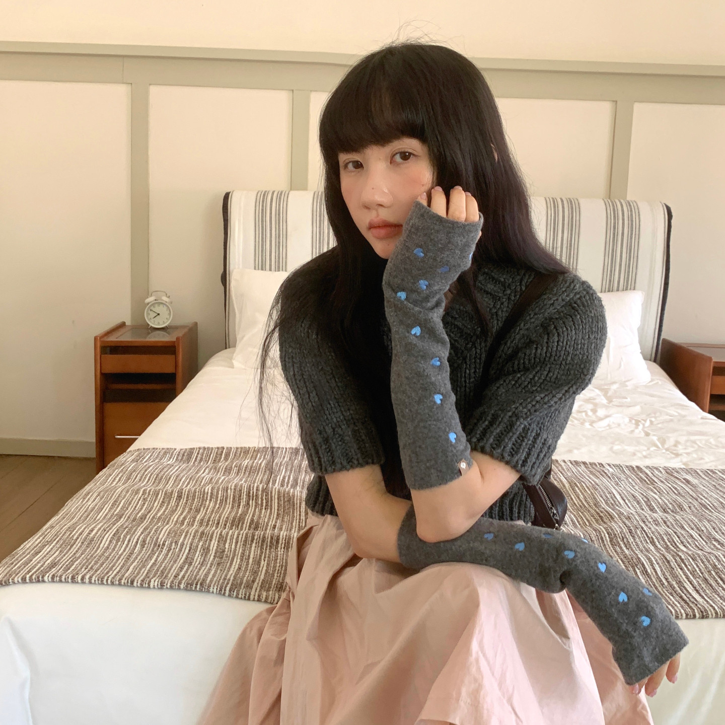 Deepsea深海 韩国小众设计感纽扣爱心图案护手臂手套女秋冬保暖