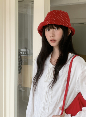 复古红色波点渔夫帽显脸小