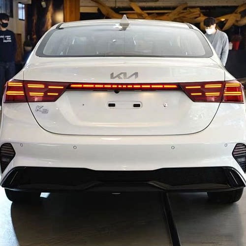 适用于19-20起亚赛拉图贯穿式尾灯/KIA K3贯穿灯改装连贯刹车尾灯