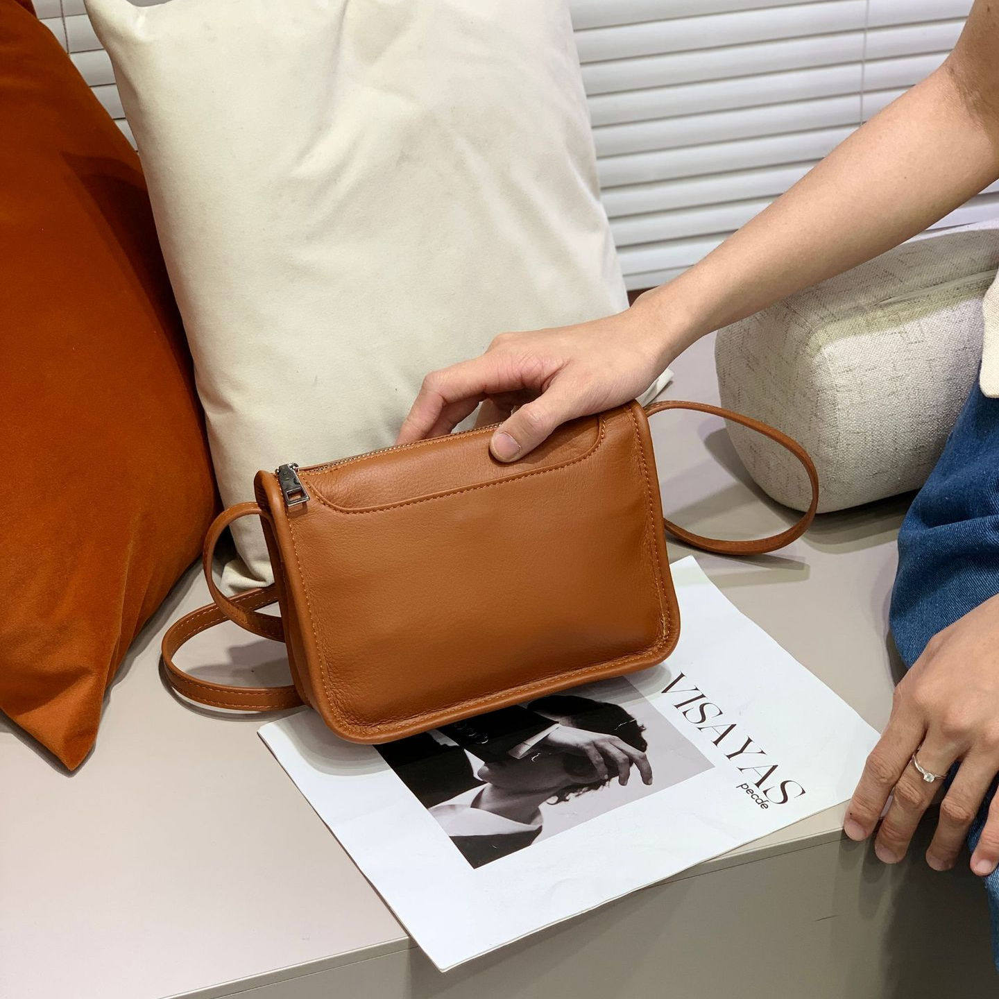 真皮女包2025新款头层牛皮手机包高级感时尚精致百搭单肩斜挎小包