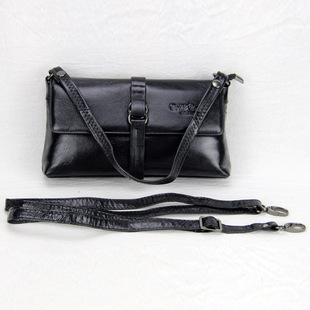 真皮单肩斜挎包中年女士斜背包妈妈款休闲小包百搭侧跨包头层牛皮