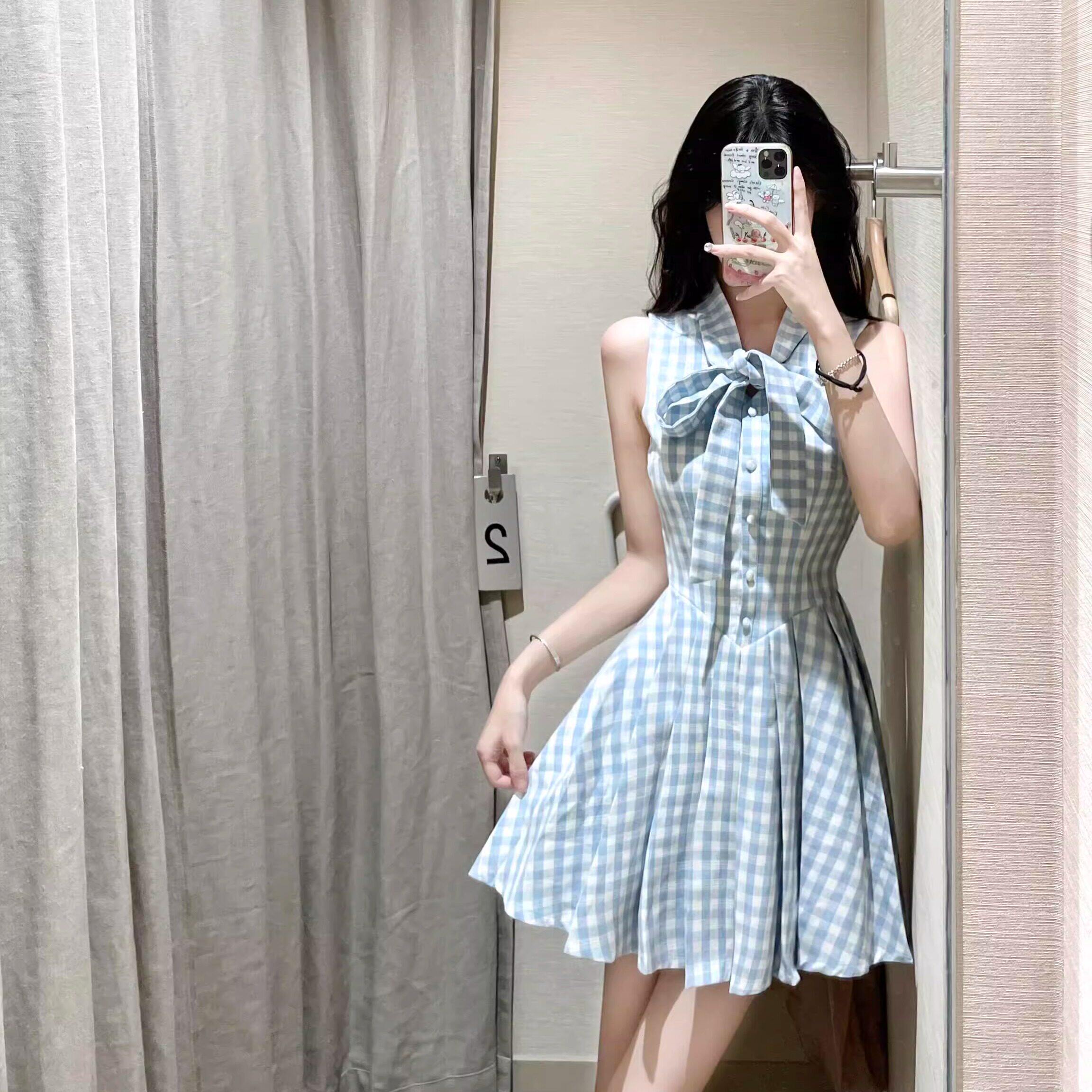 法式甜美蓝色无袖格子连身裙子女夏2025年新款蝴蝶结气质百褶短裙