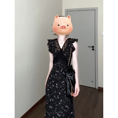 黑色连衣裙夏女2026新款设计感蕾丝拼接法式v领气质碎花吊带长裙