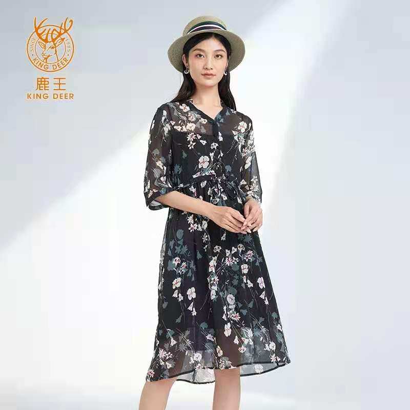 鹿王连衣裙女真丝梭织乔其中长裙v领印花五分袖高腰显瘦春夏新款