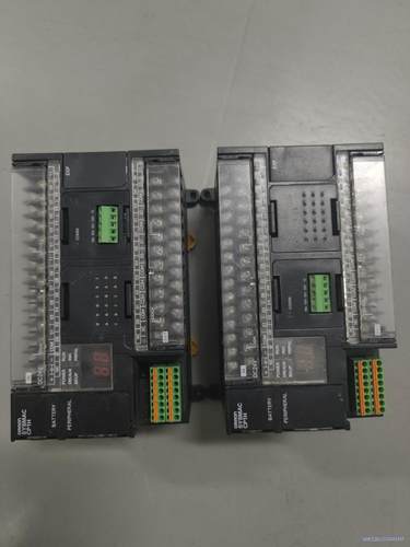 OMRONCP1H－XA40DT－D现货两个，成色85新，功能包议价商品