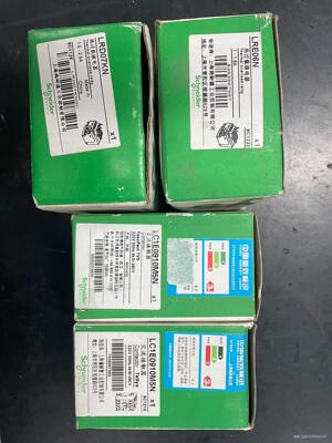 施耐德接触器。LC1E0910M5N   2只议价商品