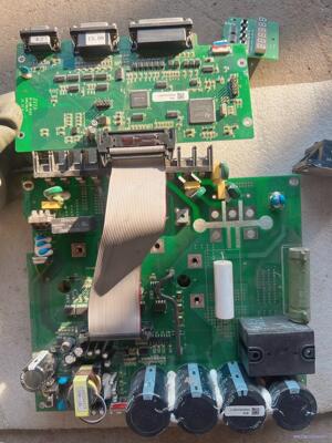 PM75RL1A060  模块    艾威图驱动器一套 看中议价商品