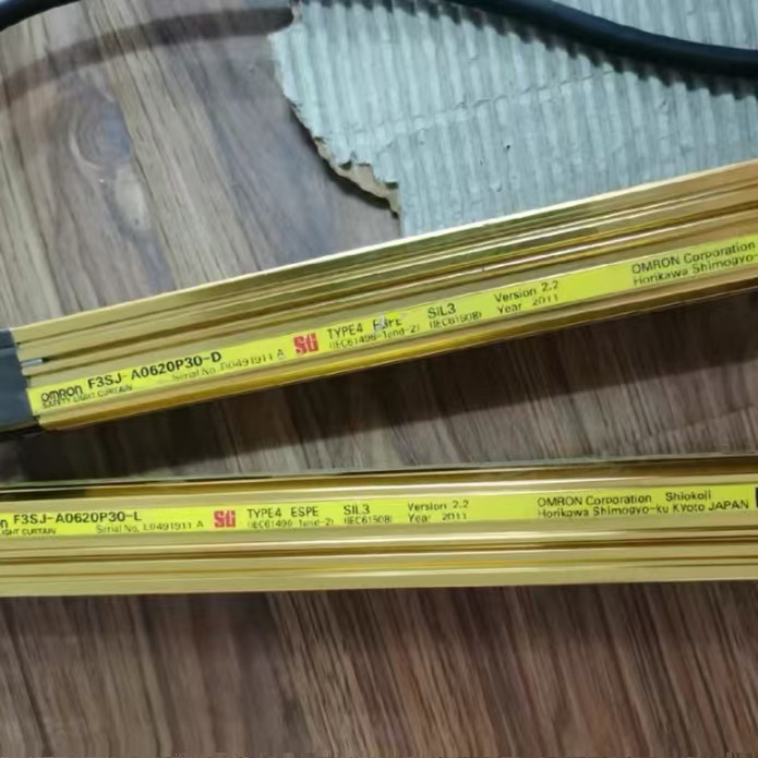 新的,欧姆龙光栅F3SJ-A0620P30-D/L,功能完好,议价商品
