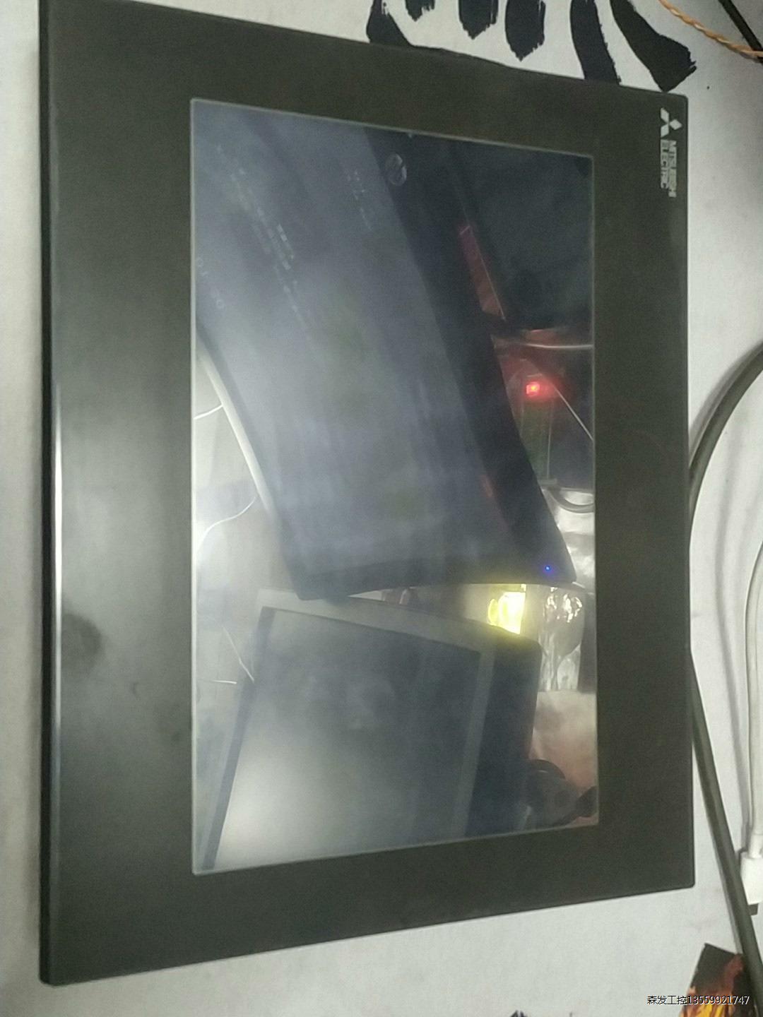 GS2110-WTBD 原装三菱触摸屏 二手拆机10寸。图片