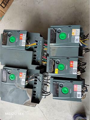 atv310hu30n4a 3kw包好。5个一起。3千瓦两个议价商品