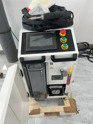 用了一个月的手持激光焊接机忍痛转让，比市场价便宜。外观几乎全