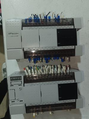 维控PLC型号LX5V-2416MT，一起一两台，一台少盖子