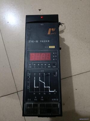 拆机一台ST45-M智能控制器，实物拍摄需要的详情看图私聊议价商品