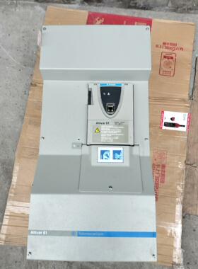 施耐德变频器ATV61HC11N4 110KW 380V，全