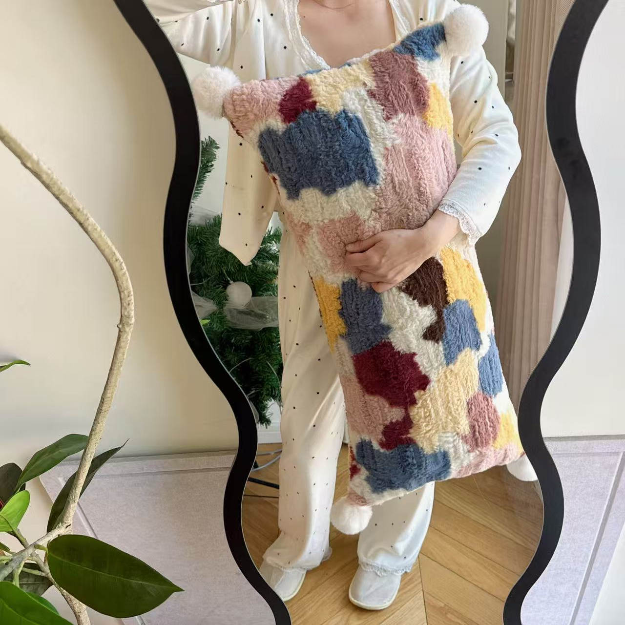 可爱ins兔绒长条抱枕毛球床头靠垫榻榻米软包腰靠枕宿舍枕头靠背