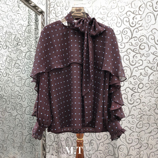 现货特价米兰小镇南油高版本轻薄飘逸领系带荷叶叠波点宽松上衣女