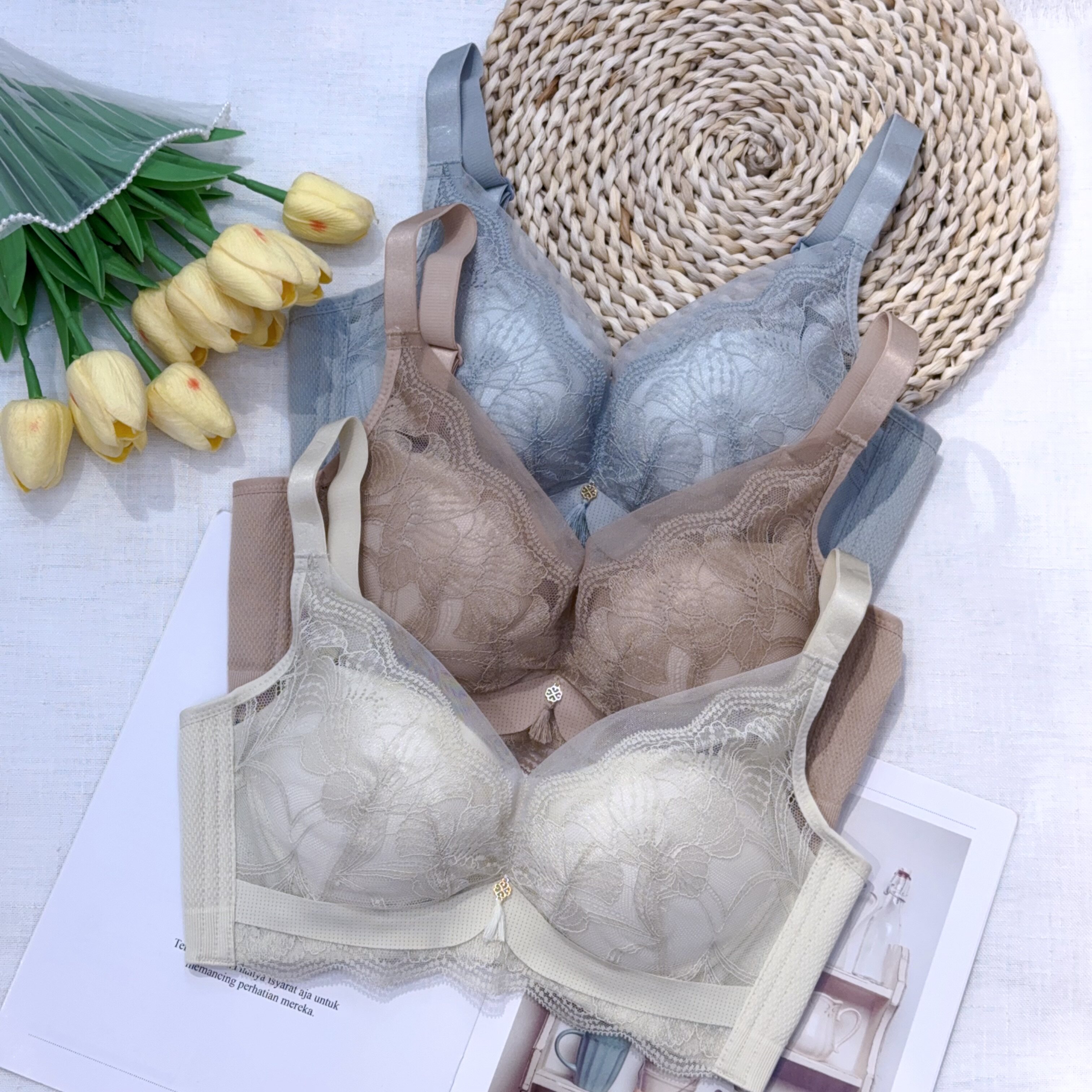 赏心专柜正品文胸9098中厚AB杯无钢圈聚拢集中收副乳调整型内衣
