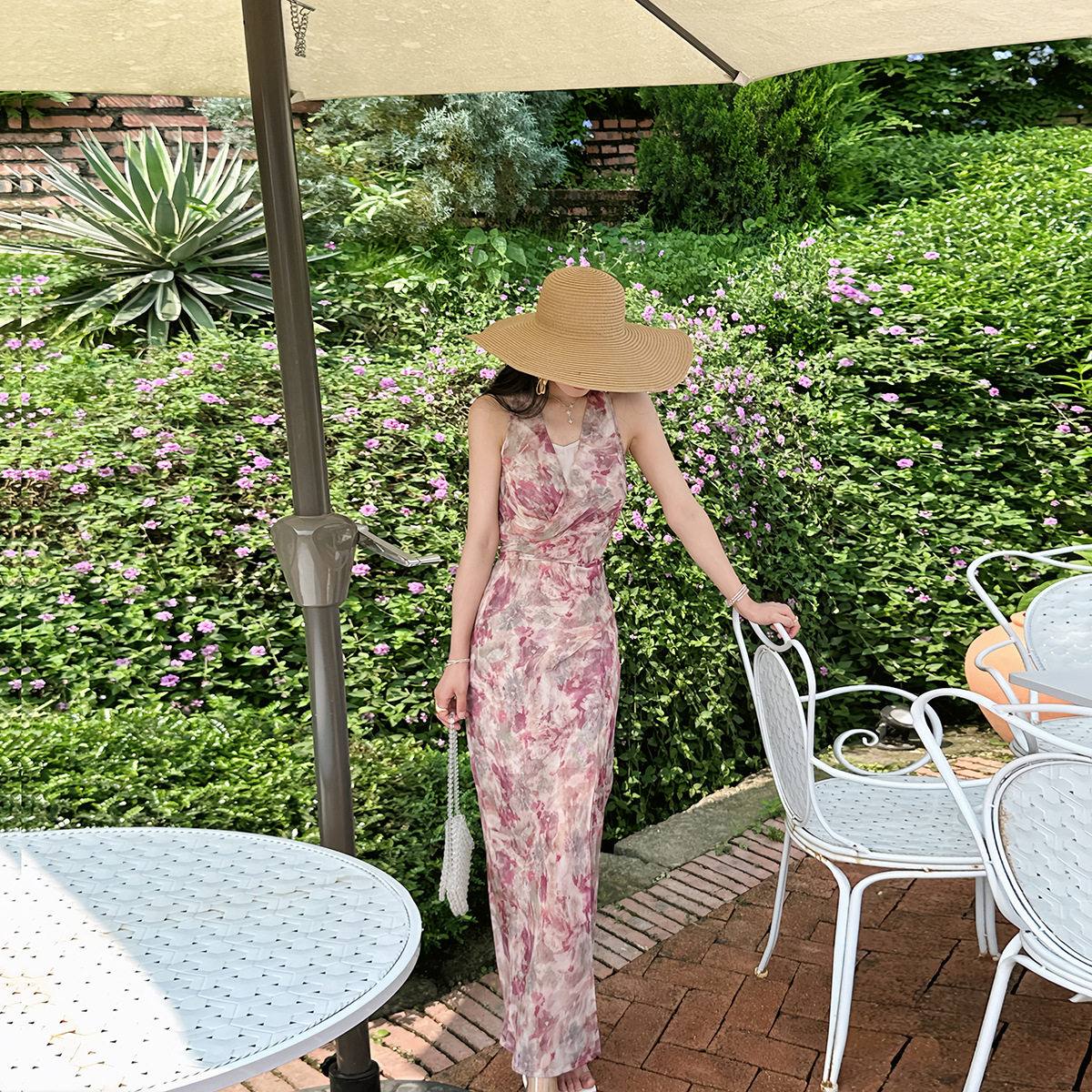 粉色碎花挂脖吊带连衣裙女修身斜裁度假长裙鱼尾开叉裙仙气长裙