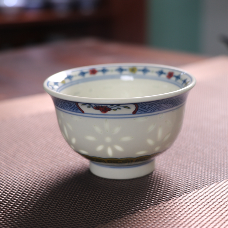 红旗瓷厂黄稀土釉下五彩玲珑瓷压手杯景德镇古玩古董陶瓷器收藏品