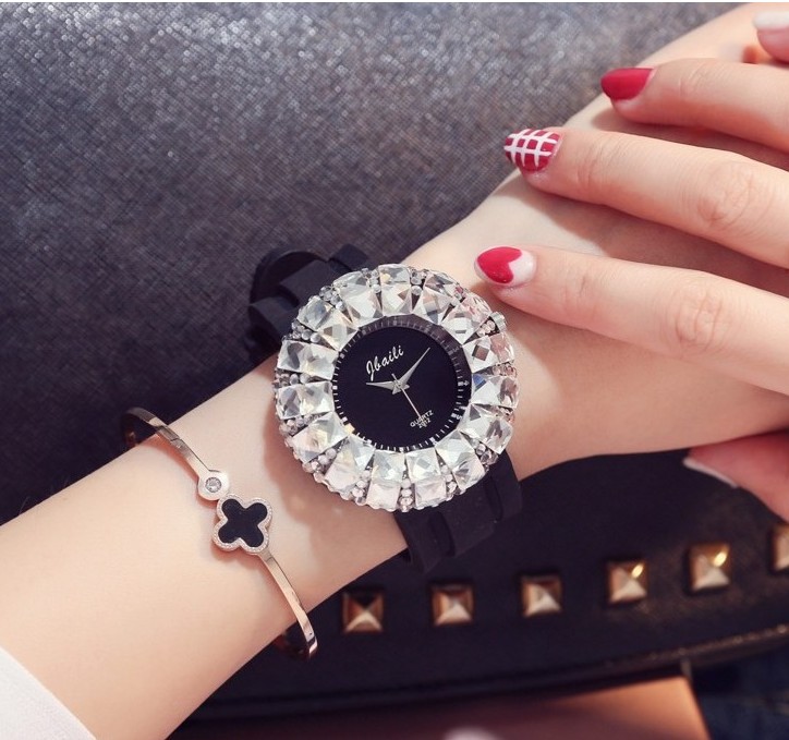 °üÓÊ´ó±íÅÌÂú×êË®×ê±íº«¹úʱÉг±Á÷ÊÖ±íË®¾§Å®Éúʱװٱí watches