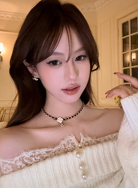 气质小香复古山茶花皮质锁骨链