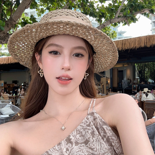 【蜜桃茶】苏梅岛假日 金色满钻四叶草耳环女轻奢精致度假风耳饰