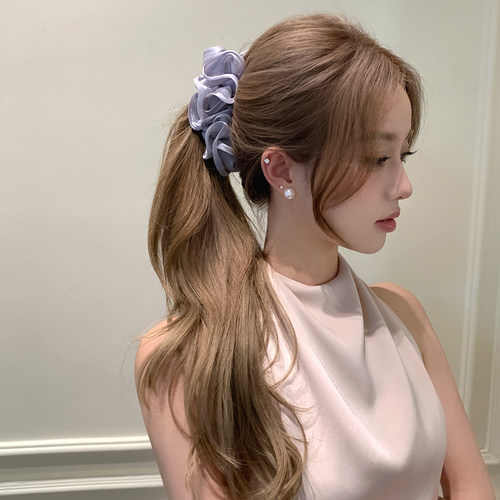 慵懒美神木耳边褶皱亮纱香蕉夹