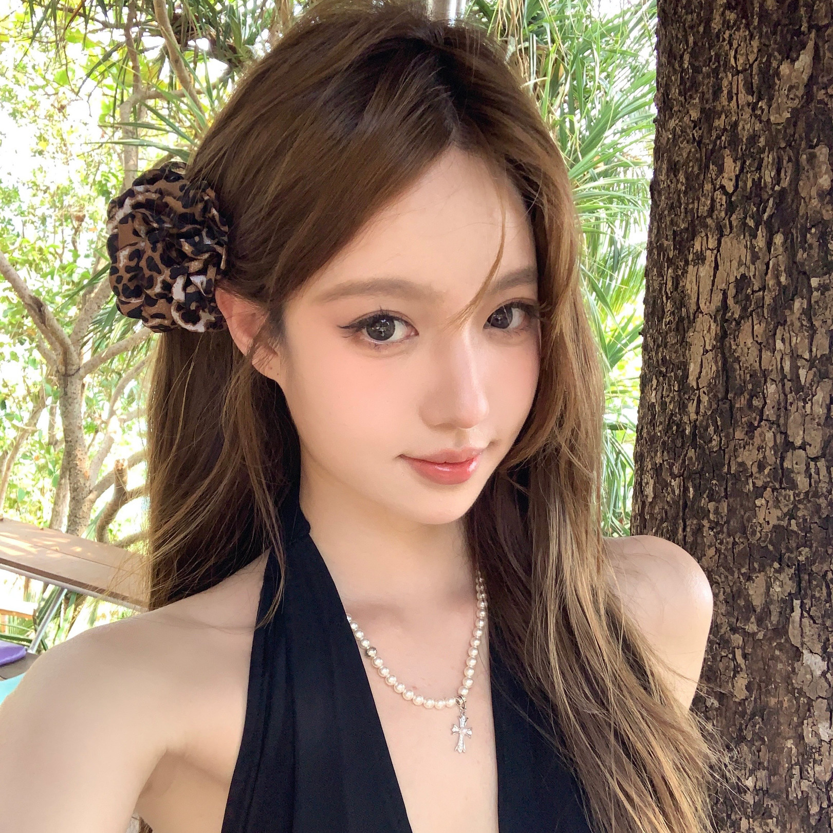 辣味御姐复古豹纹花朵抓夹