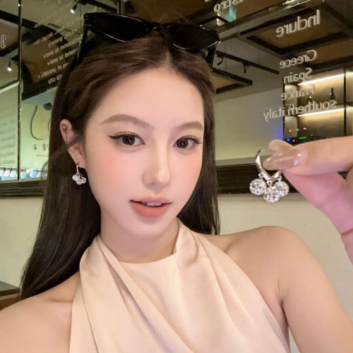 魅丽千金闪锆流苏耳扣