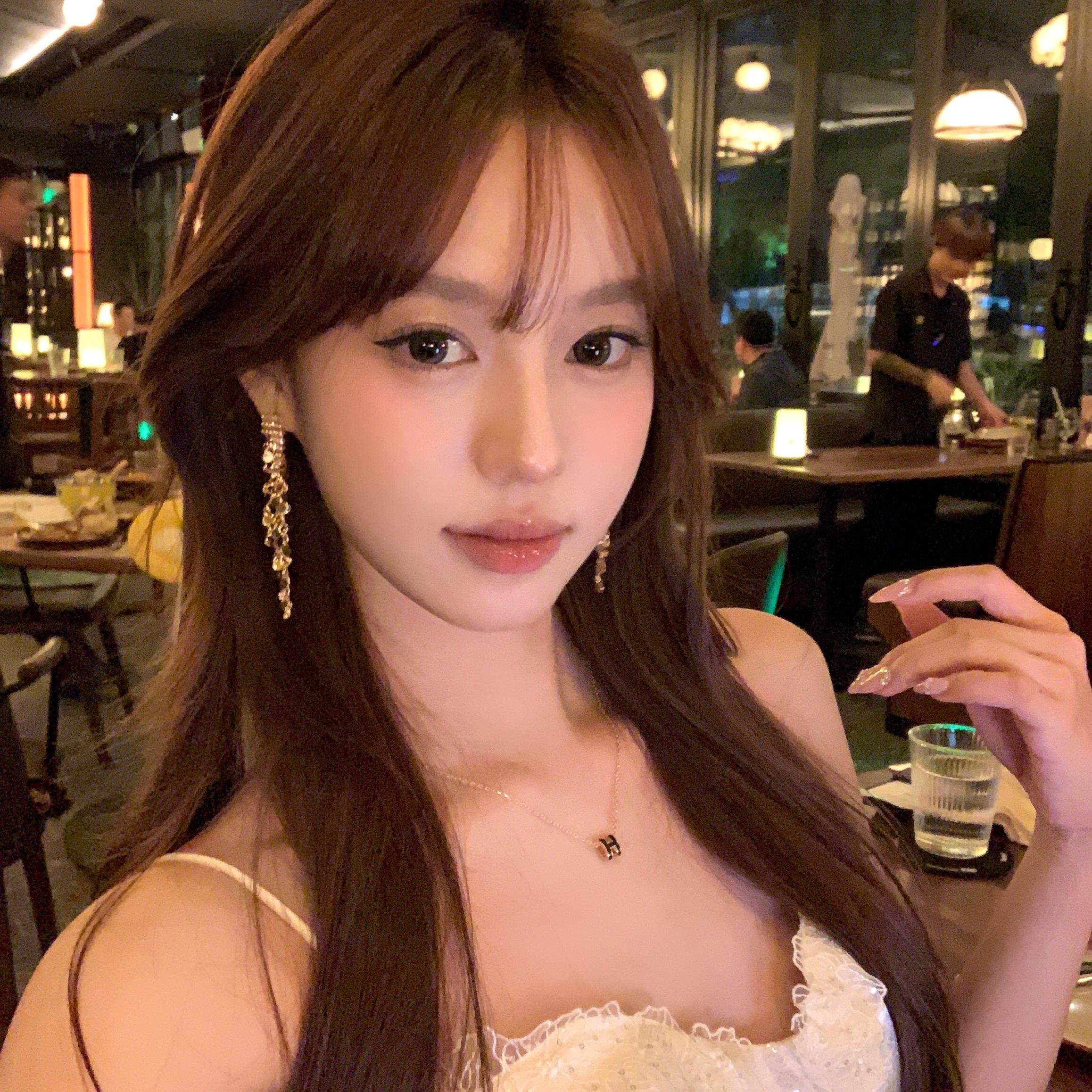 【蜜桃茶】魅力升级 闪钻亮片流苏耳环长款气质金色宴会耳饰秋冬,饰品/流行首饰/时尚饰品新,耳环,淘宝优惠券,粉丝福利购,淘宝优惠卷