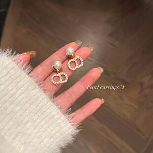 【蜜桃茶】年度偏爱~字母CD珍珠耳环女高级感名媛风气质秋冬耳饰