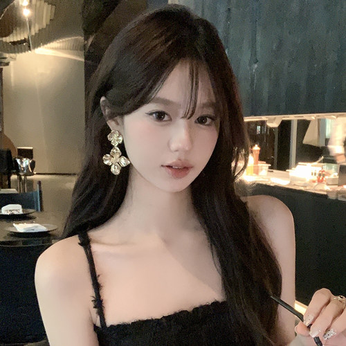 花朵幻夜耳环玫瑰金属