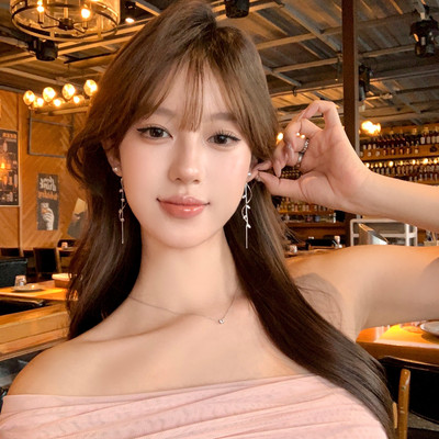 微甜少女闪亮树叶珍珠耳环