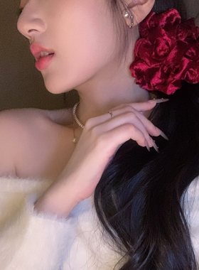 【蜜桃茶】红绒情书 红色丝绒花朵香蕉夹氛围感秋冬马尾头花发夹