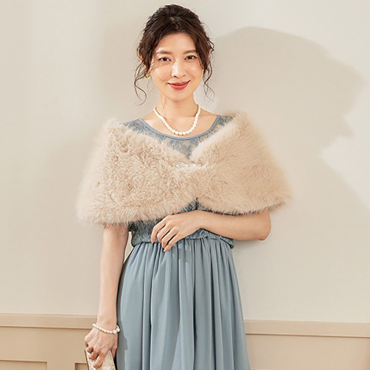 仿皮草外搭新娘订婚披肩女士秋冬季保暖结婚礼服斗蓬结婚披风2298