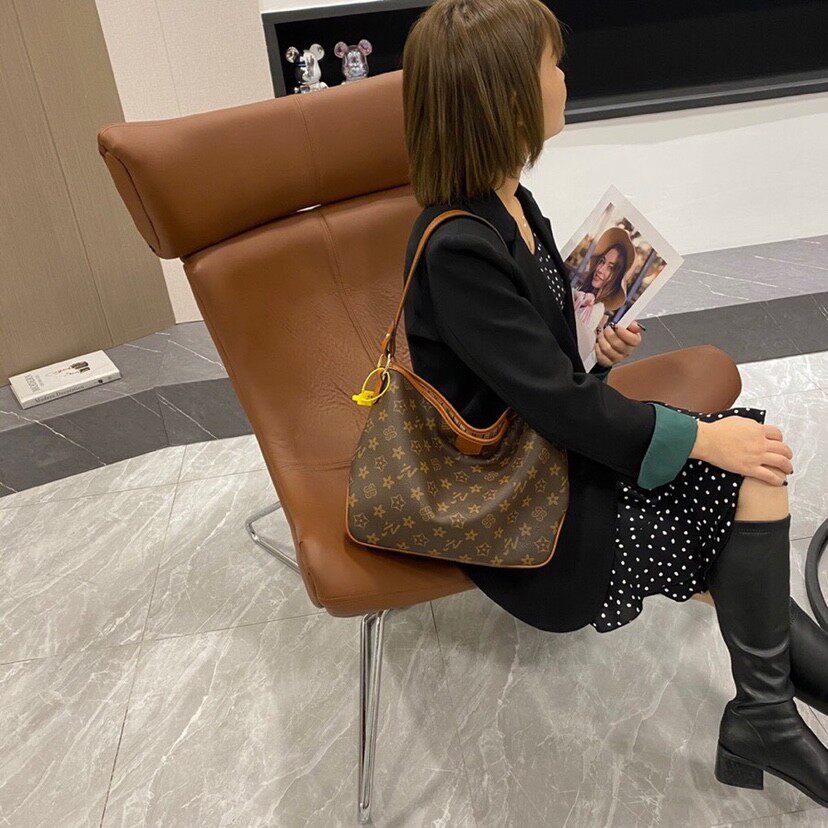 大容量腋下包包女士2025新款女高级质感时尚优草坊爆款托特斜挎包