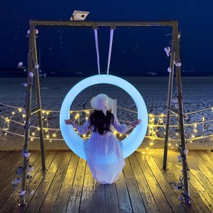 户外发光秋千灯网红打卡民宿座椅室外儿童荡秋千庭院多人月亮吊椅